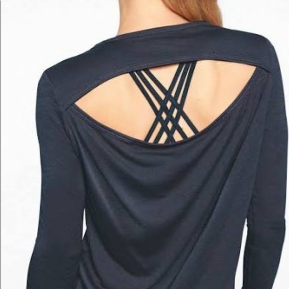 Athleta Tops - Athleta Breezy Long-Sleeved Tee